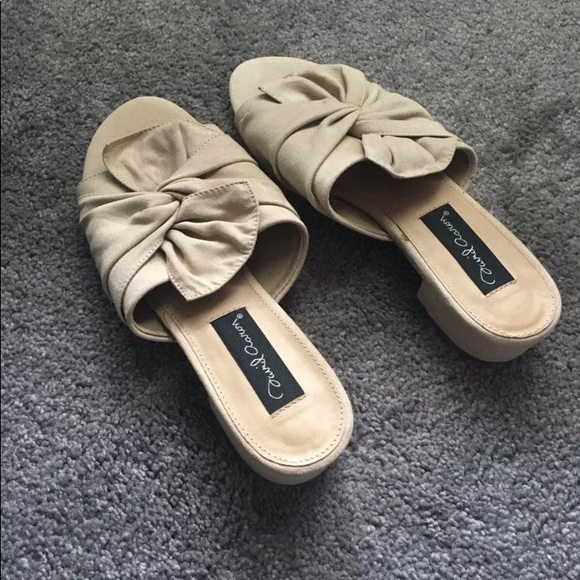 David Aaron Beige Sandals 7.5 - Picture 2 of 5